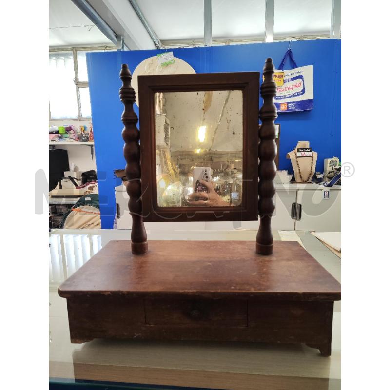 SPECCHIETTO DA TAVOLO LEGNO CON CASSETTINO 2 TORRETTTE TORTIGLIONE | Mercatino dell'Usato Vinci - fraz. sovigliana 1