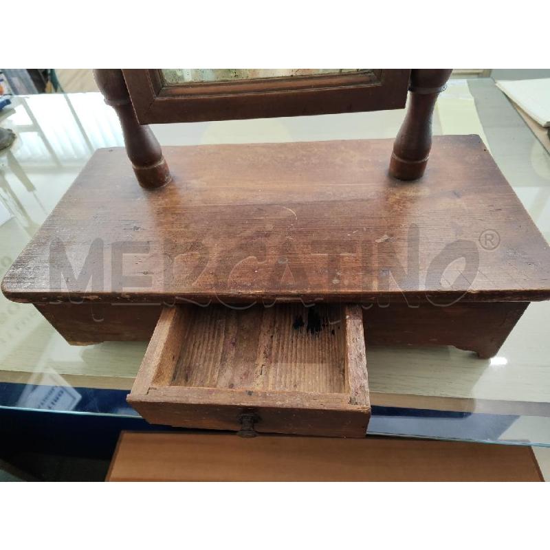 SPECCHIETTO DA TAVOLO LEGNO CON CASSETTINO 2 TORRETTTE TORTIGLIONE | Mercatino dell'Usato Vinci - fraz. sovigliana 2
