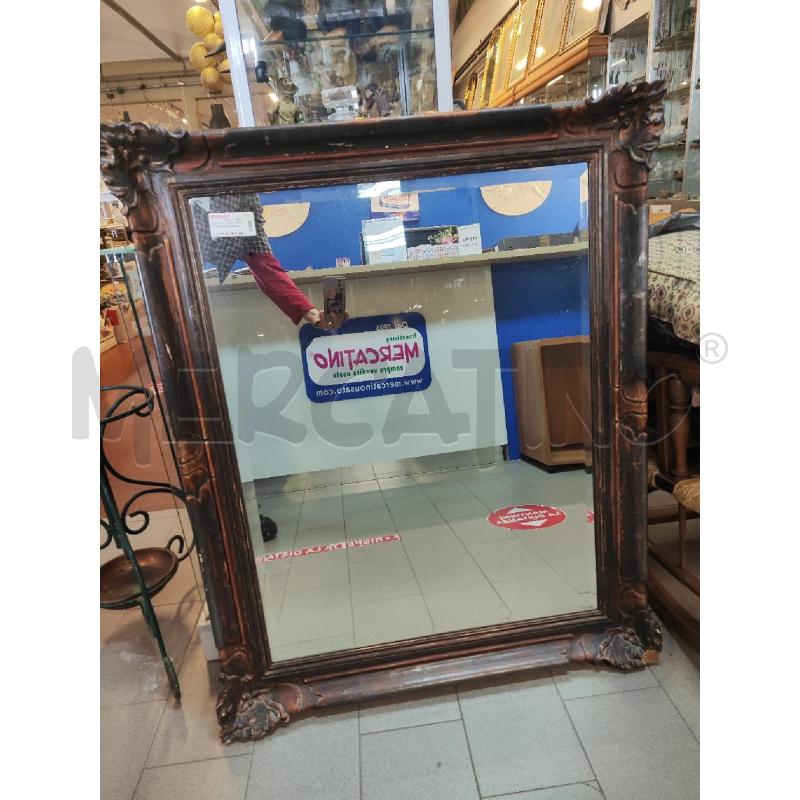 SPECCHIO 100X90 CORNICE MARRONE ANGOLI LAVORATI | Mercatino dell'Usato Vinci - fraz. sovigliana 1