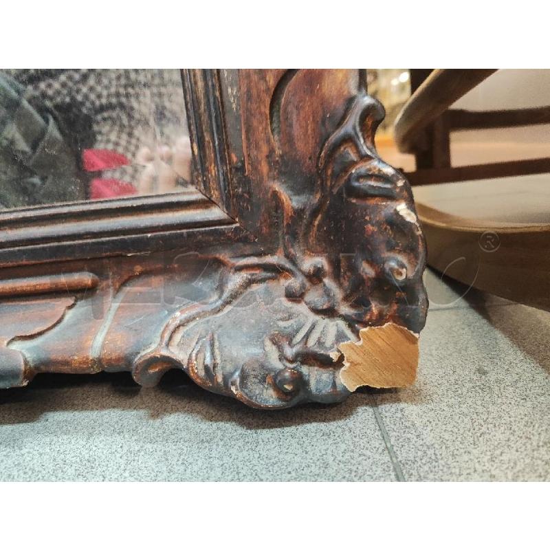 SPECCHIO 100X90 CORNICE MARRONE ANGOLI LAVORATI | Mercatino dell'Usato Vinci - fraz. sovigliana 3