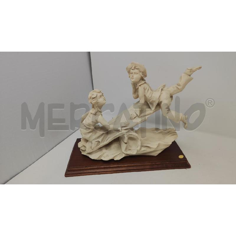 STATUA 2 BIMBI SU ALTALENA | Mercatino dell'Usato Vinci - fraz. sovigliana 1