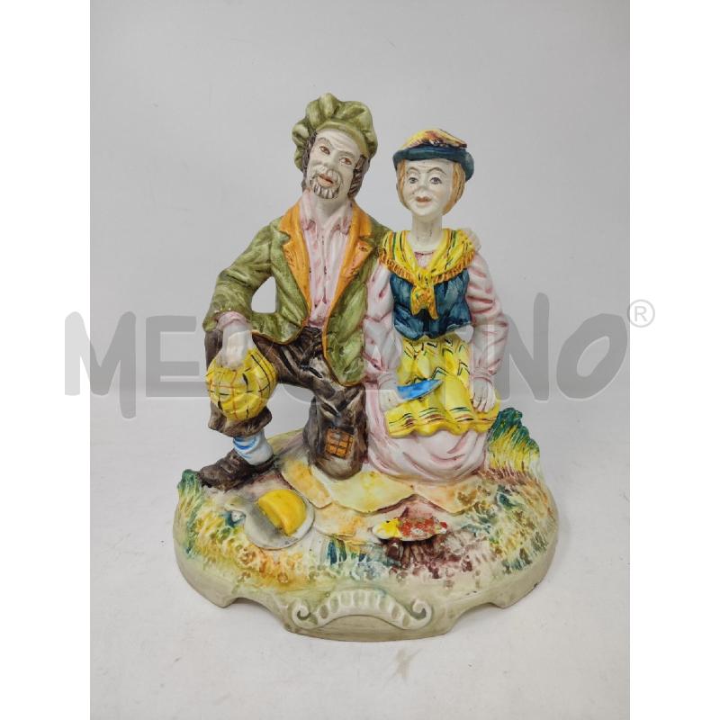 STATUA COPPIA PESCIVENDOLI CERAMICA CAPODIMONTE 745 | Mercatino dell'Usato Vinci - fraz. sovigliana 1