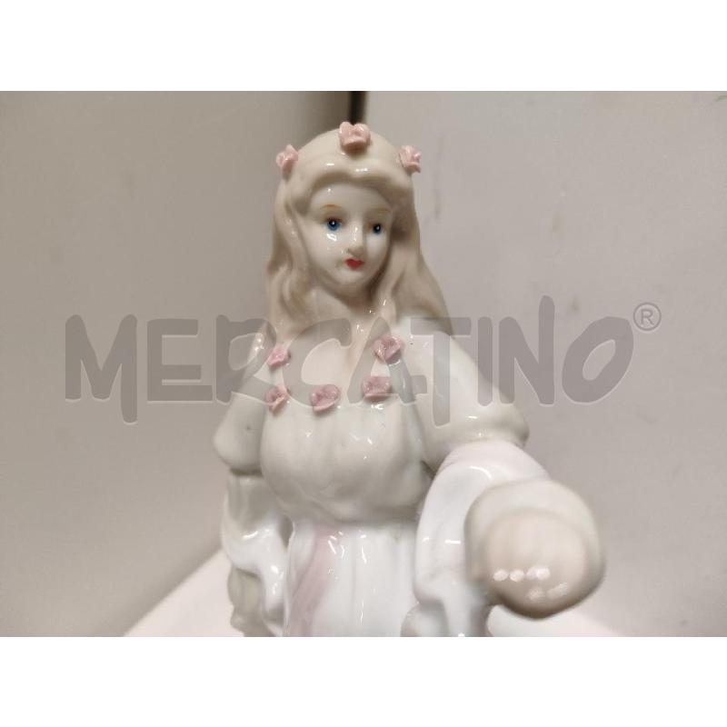 STATUA DONNA H.30 CM FIORELLINI ROSA | Mercatino dell'Usato Vinci - fraz. sovigliana 2