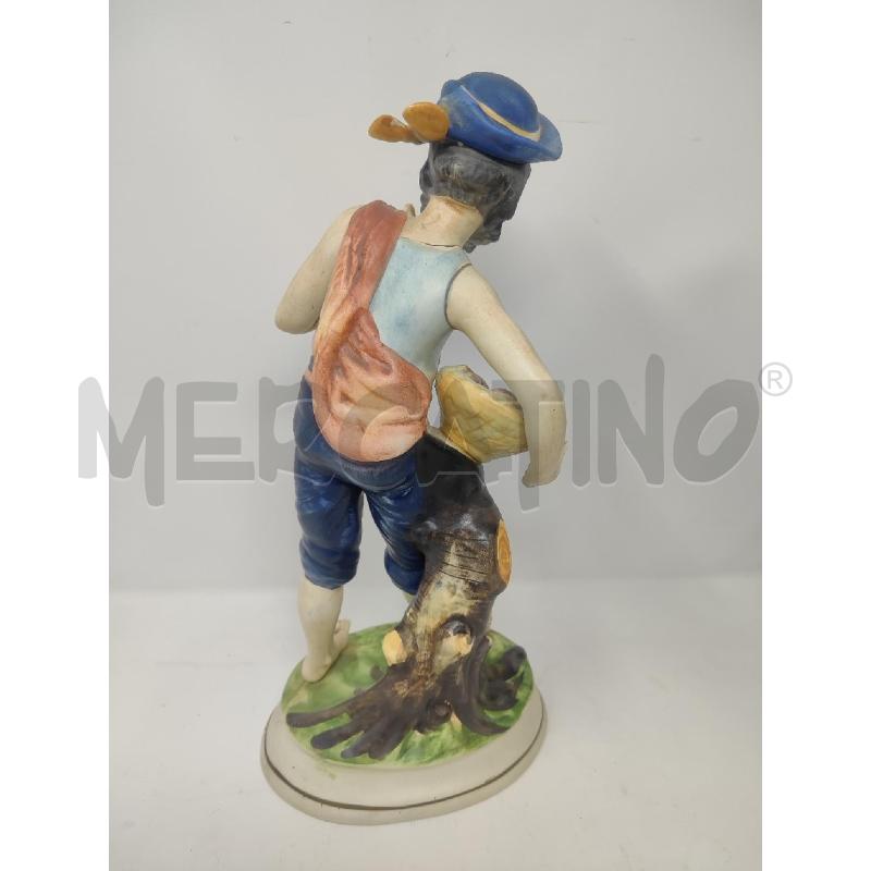 STATUA UOMO CON PESCE CAPODIMONTE H.34 | Mercatino dell'Usato Vinci - fraz. sovigliana 2