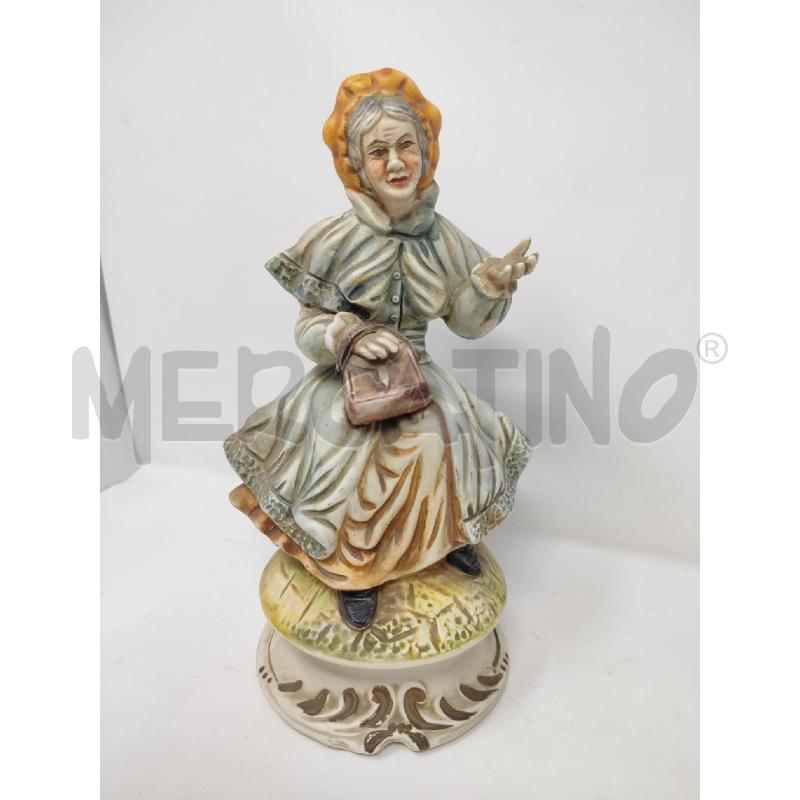 STATUETTA CAPODIMONTE SIGNORA ON BORSA H.27 | Mercatino dell'Usato Vinci - fraz. sovigliana 1