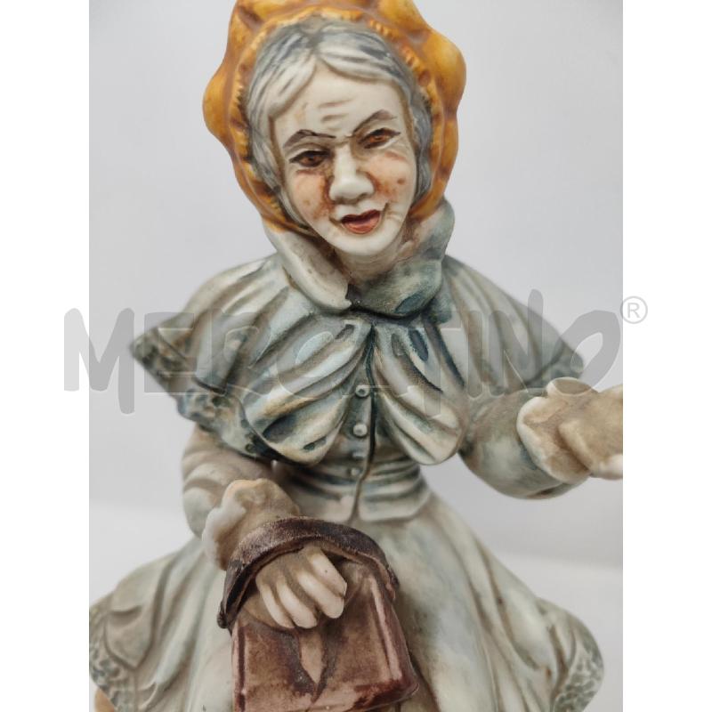 STATUETTA CAPODIMONTE SIGNORA ON BORSA H.27 | Mercatino dell'Usato Vinci - fraz. sovigliana 3
