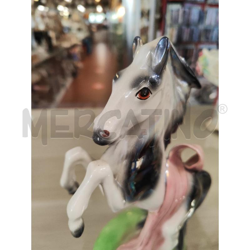 STATUETTA CAVALLO CERAMICA SESTO DRAPPO ROSA | Mercatino dell'Usato Vinci - fraz. sovigliana 4