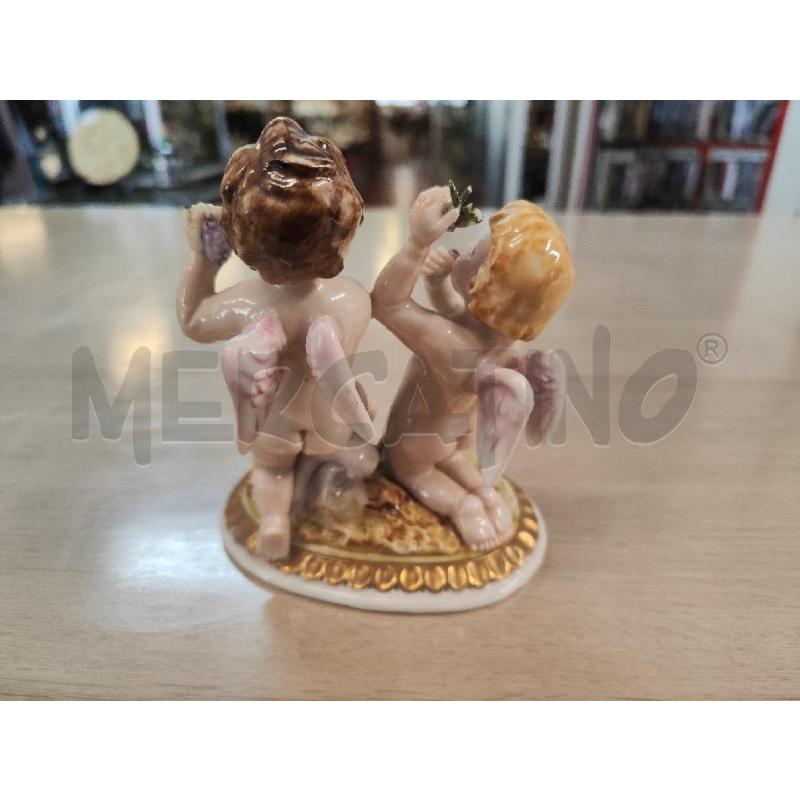 STATUETTA COPPIA PUTTINI CAPODIMONTE CON UVA | Mercatino dell'Usato Vinci - fraz. sovigliana 2