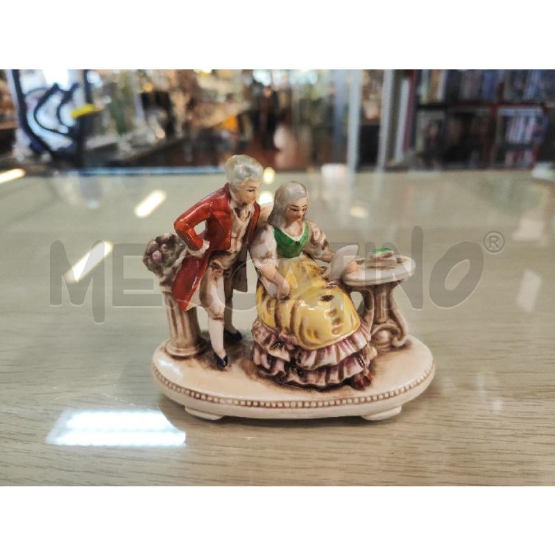 STATUETTA DAMINI CAPODIMONTE  | Mercatino dell'Usato Vinci - fraz. sovigliana 1