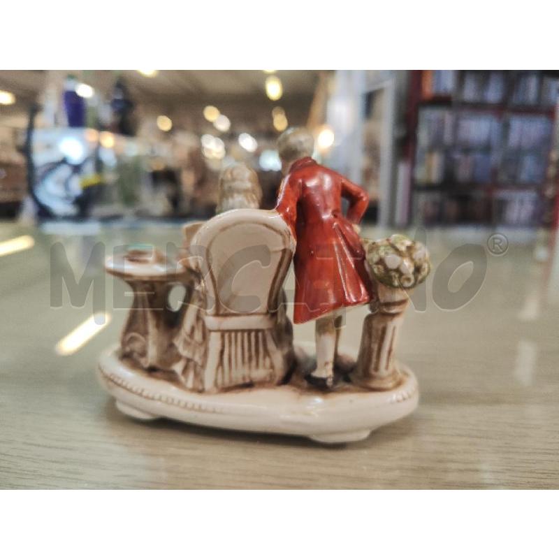 STATUETTA DAMINI CAPODIMONTE  | Mercatino dell'Usato Vinci - fraz. sovigliana 2