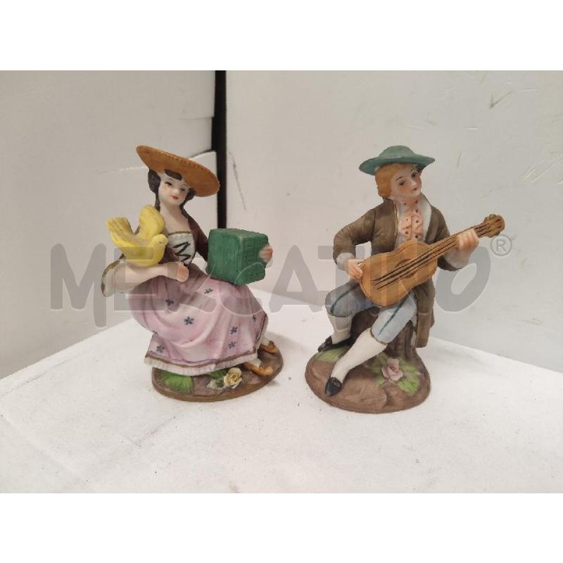 STATUETTE 2 PZ DONNA CON COLOMBA UOMO CON CHITARRA | Mercatino dell'Usato Vinci - fraz. sovigliana 1