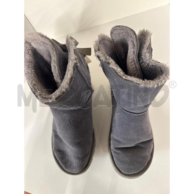 STIVALETTI DONNA UGG GRIGI DOPPI FIOCCHI SENZA NUMERO | Mercatino dell'Usato Vinci - fraz. sovigliana 3
