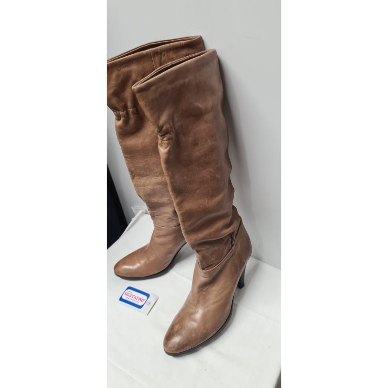 STIVALI DONNA BUTTERO PELLE BEIGE N.39 | Mercatino dell'Usato Vinci - fraz.  sovigliana