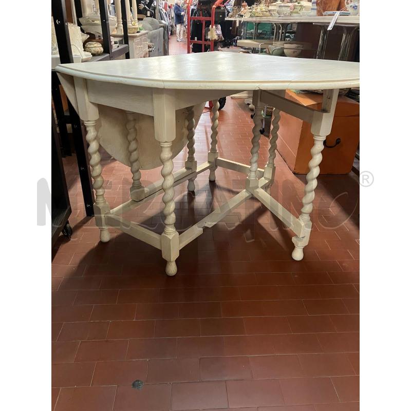TAVOLO A BANDELLE LACCATO AVORIO COLONNE TORTIGLIONE | Mercatino dell'Usato Vinci - fraz. sovigliana 1