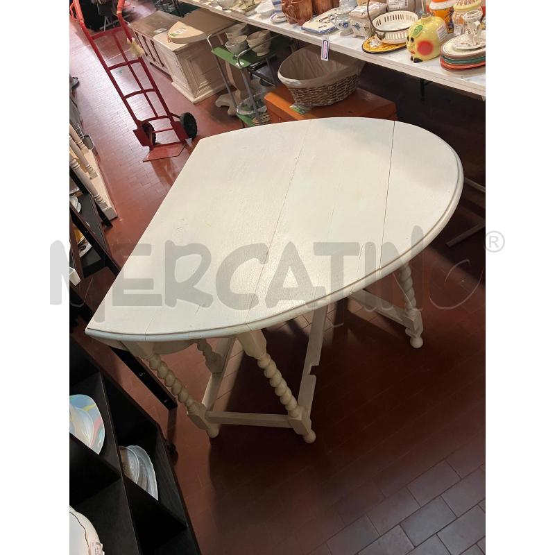 TAVOLO A BANDELLE LACCATO AVORIO COLONNE TORTIGLIONE | Mercatino dell'Usato Vinci - fraz. sovigliana 2