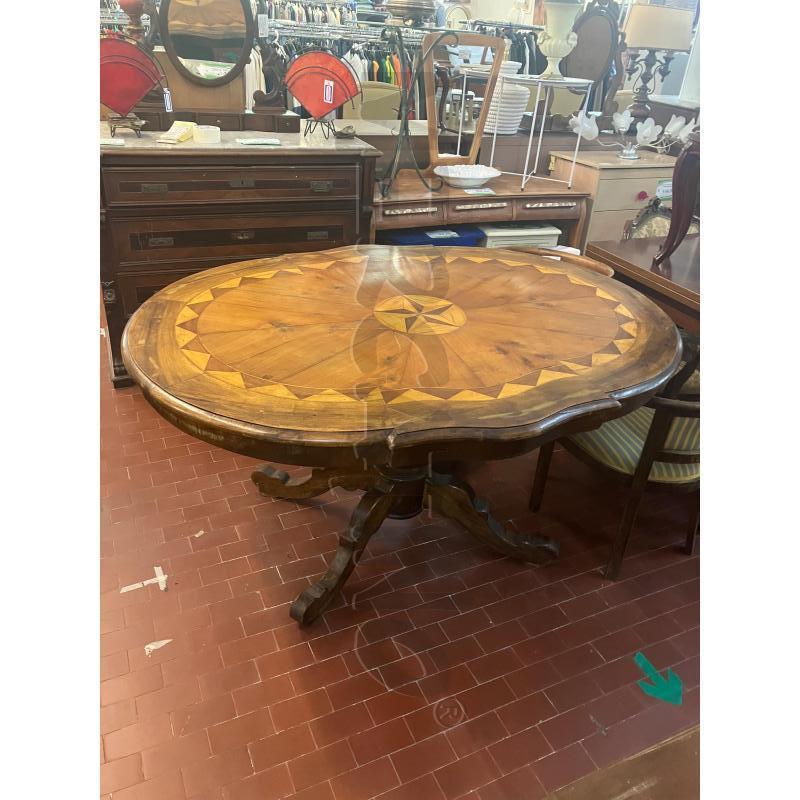 TAVOLO OVALE SMERLATO PIANO A INTARSIO 152X115 CM | Mercatino dell'Usato Vinci - fraz. sovigliana 2