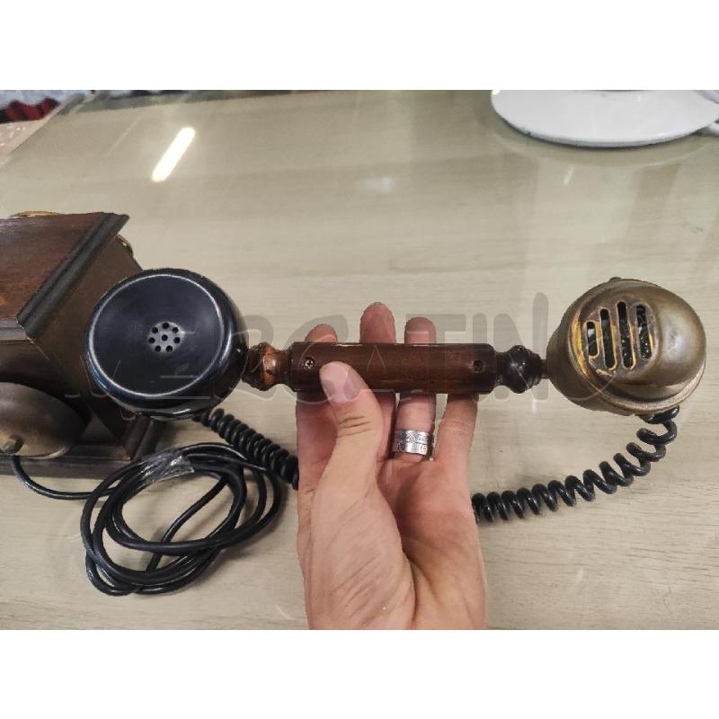 TELEFONO LEGNO A ROTELLA  | Mercatino dell'Usato Vinci - fraz. sovigliana 3