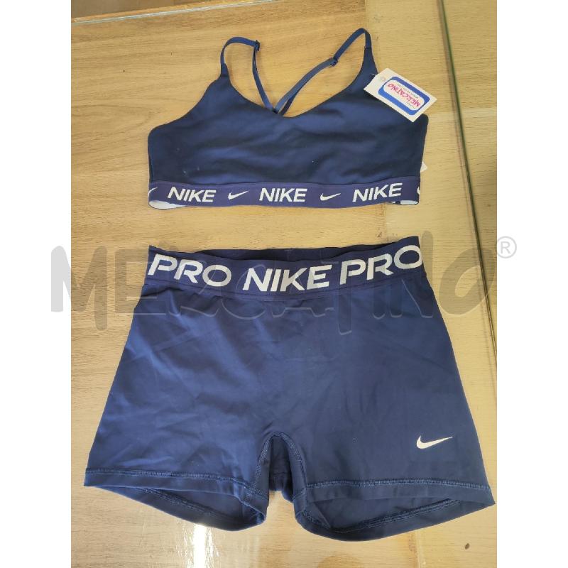 TOP + PANTALONCINO # NIKE BLU TG.M | Mercatino dell'Usato Vinci - fraz. sovigliana 1