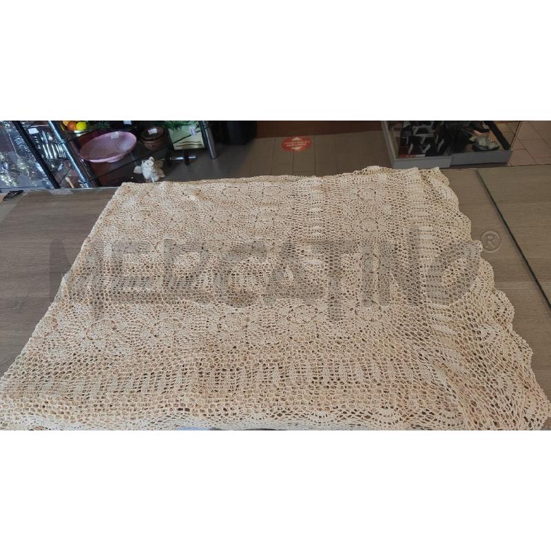 TOVAGLIA 200X240 UNCINETTO BEIGE FIORI FATTA  A MANO | Mercatino dell'Usato Vinci - fraz. sovigliana 1