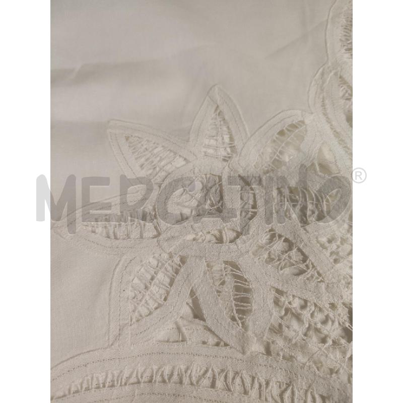 TOVAGLIA RETT. BIANCA ANGOLO FIORI RICAMATI | Mercatino dell'Usato Vinci - fraz. sovigliana 3