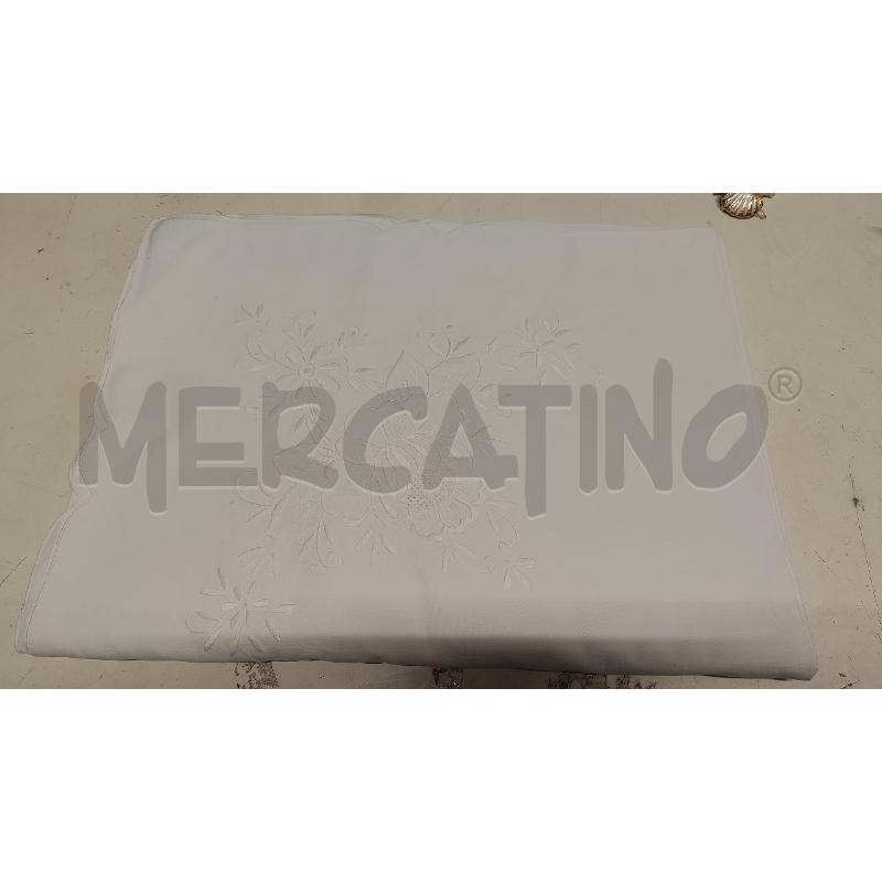 TOVAGLIA RETT. BIANCA RICAMATA  | Mercatino dell'Usato Vinci - fraz. sovigliana 1