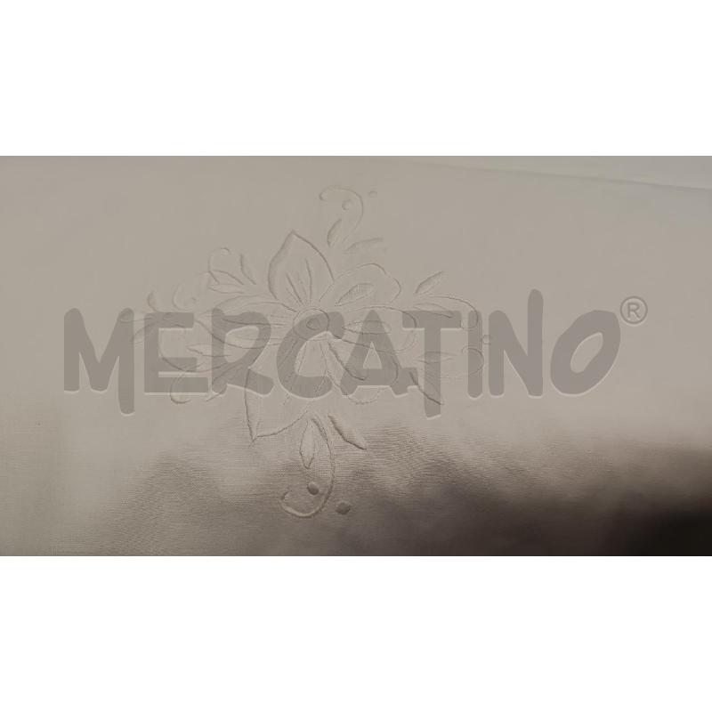 TOVAGLIA RETT. BIANCA RICAMATA  | Mercatino dell'Usato Vinci - fraz. sovigliana 3