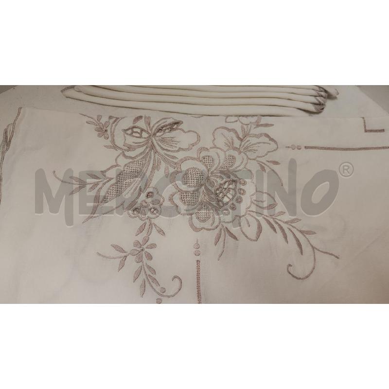 TOVAGLIA RETT. PANNA +12 TOVAGLIOLI RICAMO BEIGE | Mercatino dell'Usato Vinci - fraz. sovigliana 2