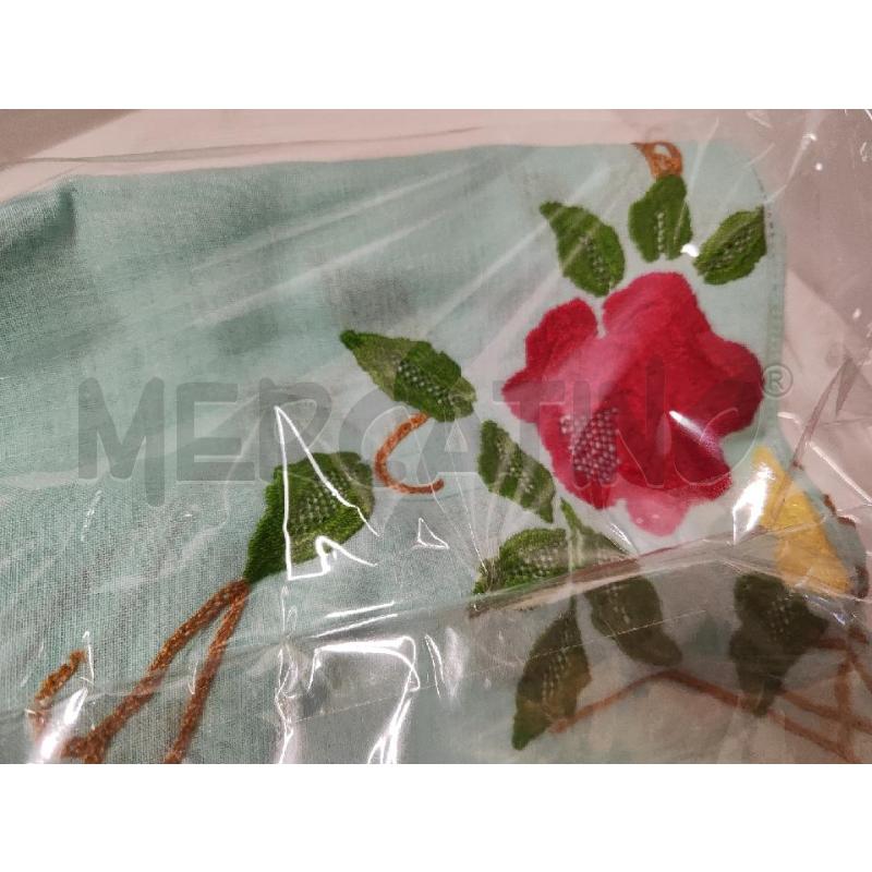 TOVAGLIA RETT. + 12 TOVAGLIOLI VERDE RICAMO FIORI | Mercatino dell'Usato Vinci - fraz. sovigliana 2