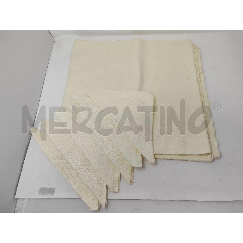 TOVAGLIA RETT. + 6 TOVAGLIOLI CREMA QUADRETTINI | Mercatino dell'Usato Vinci - fraz. sovigliana 1
