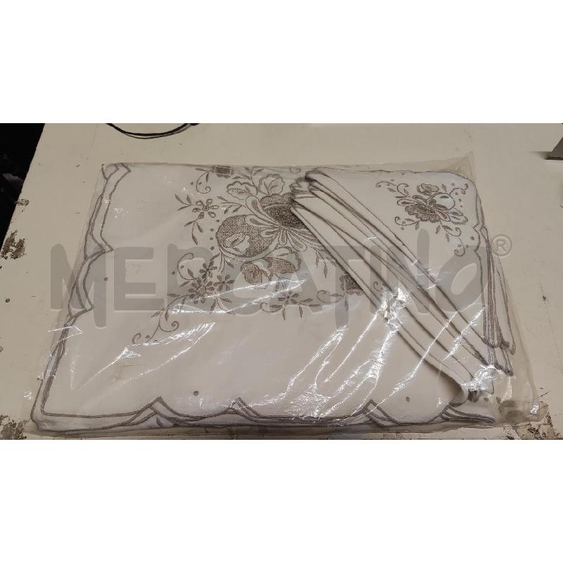 TOVAGLIA RETT PANNA + 11 TOVAGLIOLI RICAMO BEIGE  | Mercatino dell'Usato Vinci - fraz. sovigliana 1