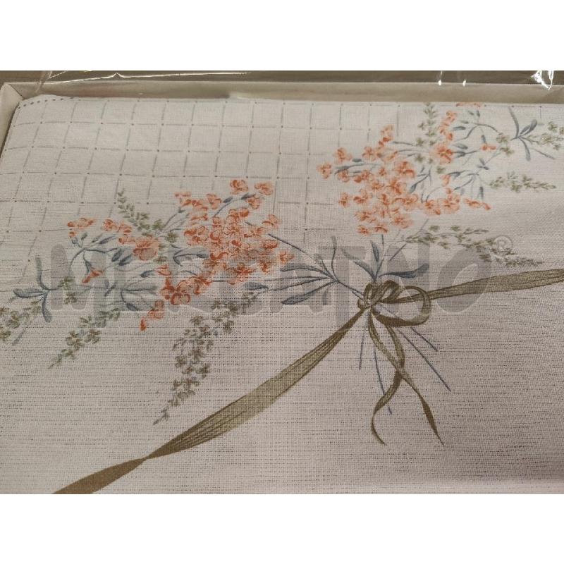 TOVAGLIA TONDA + 8 TOVAGLIOLI BIANCO FIORI ARANCIO QUADRETTINI IN SCATOLA NUOVA | Mercatino dell'Usato Vinci - fraz. sovigliana 2