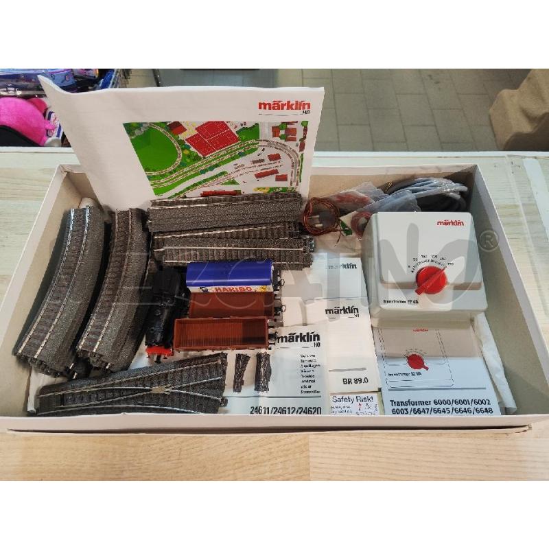 TRENINO ELETTRICO MARKLIN LOCOMOTIVA+3 VAGONI+ALIMENTATORE E BINARI | Mercatino dell'Usato Vinci - fraz. sovigliana 1