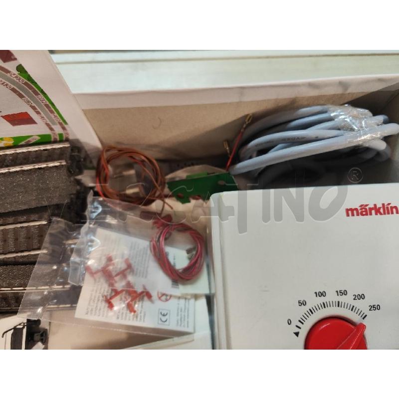 TRENINO ELETTRICO MARKLIN LOCOMOTIVA+3 VAGONI+ALIMENTATORE E BINARI | Mercatino dell'Usato Vinci - fraz. sovigliana 3