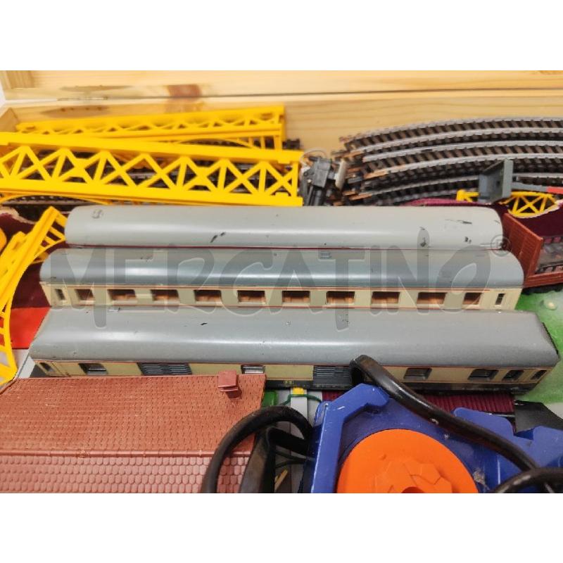 TRENINO LIMA TRASFORMATORE+LOCOMOTORE+4CARROZZE+BINARI E CASETTE | Mercatino dell'Usato Vinci - fraz. sovigliana 4