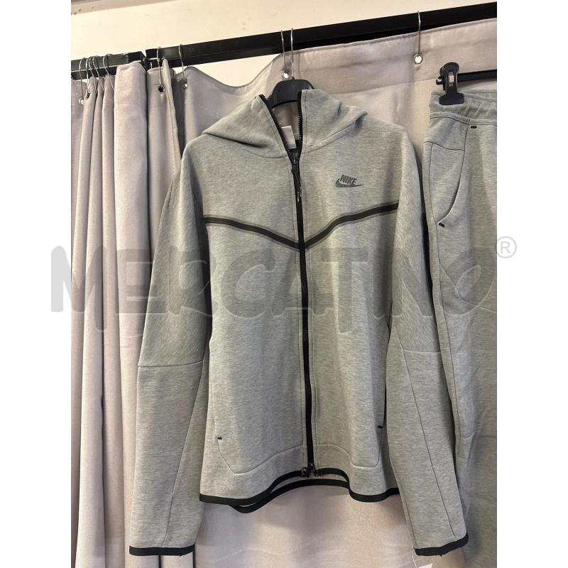 TUTA DONNA # NIKE COMPLETA GRIGIA CAPPUCCIO TG.S | Mercatino dell'Usato Vinci - fraz. sovigliana 1