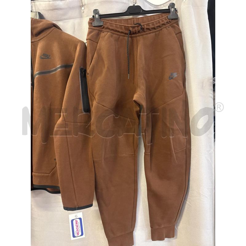 TUTA DONNA # NIKE COMPLETA RUGGINE CAPPUCCIO TG.S | Mercatino dell'Usato Vinci - fraz. sovigliana 3