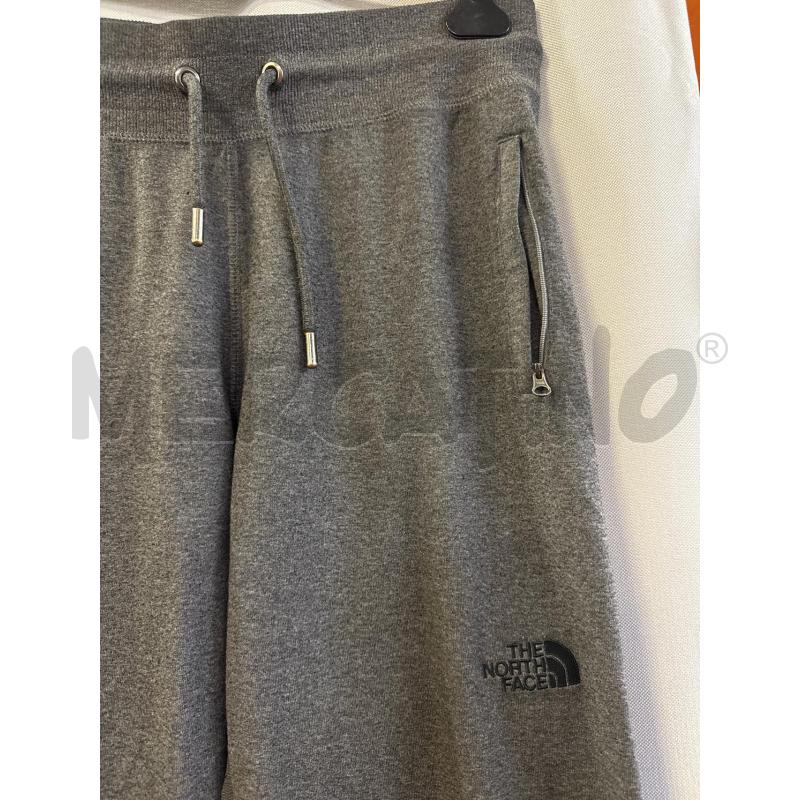 TUTA UOMO COMPLETA THE NORTH FACE GRIGIA CAPPUCCIO TG.M ZIP | Mercatino dell'Usato Vinci - fraz. sovigliana 3