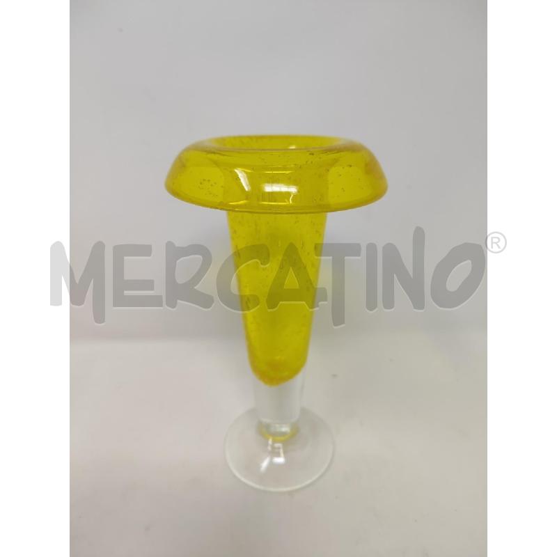VASETTO VETRO GIALLO CON PIEDE BOCCA ROVESCIATA  | Mercatino dell'Usato Vinci - fraz. sovigliana 1