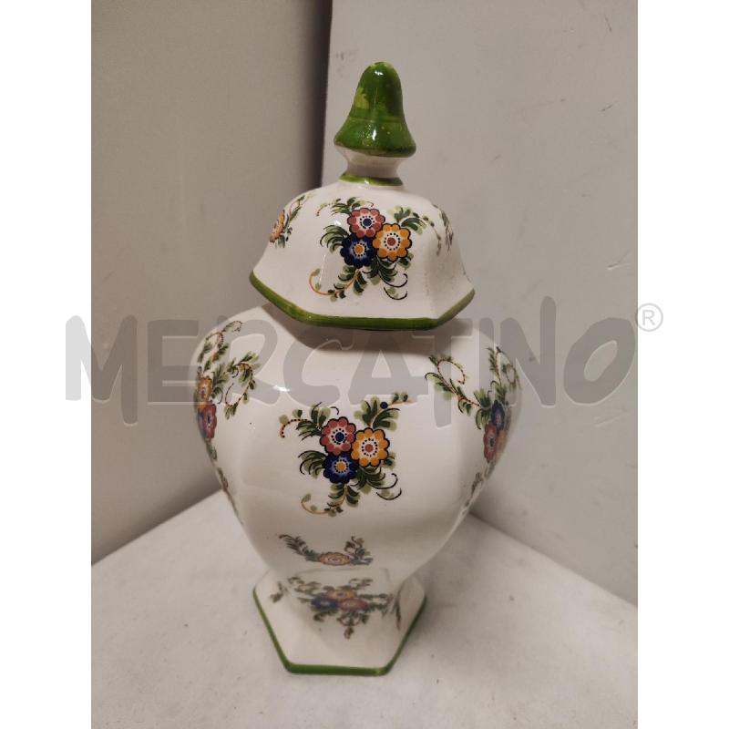 VASO CERAMICA CAPODIMONTE ESAGONALE FIORELLINI CON TAPPO | Mercatino dell'Usato Vinci - fraz. sovigliana 1