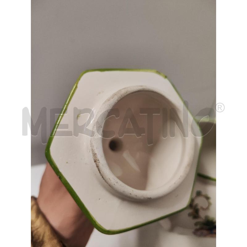 VASO CERAMICA CAPODIMONTE ESAGONALE FIORELLINI CON TAPPO | Mercatino dell'Usato Vinci - fraz. sovigliana 2