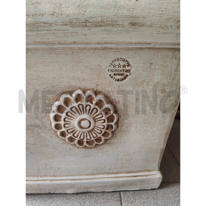 VASO IN TERRACOTTA SBIANCATO 34X34 FIORE | Mercatino dell'Usato Vinci - fraz. sovigliana 3