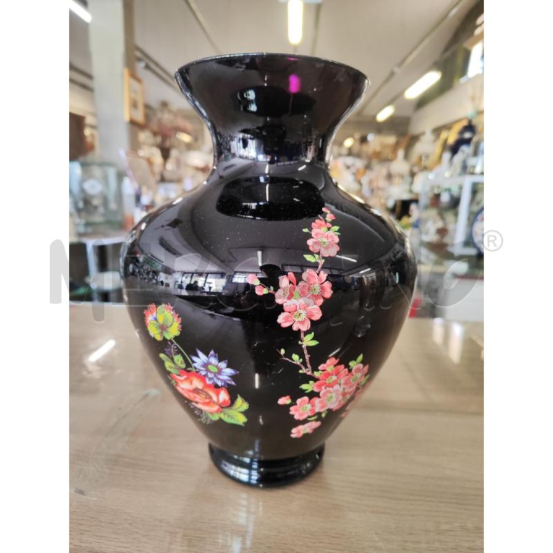 VASO VETRO NERO FIORI ROSA | Mercatino dell'Usato Vinci - fraz. sovigliana 1
