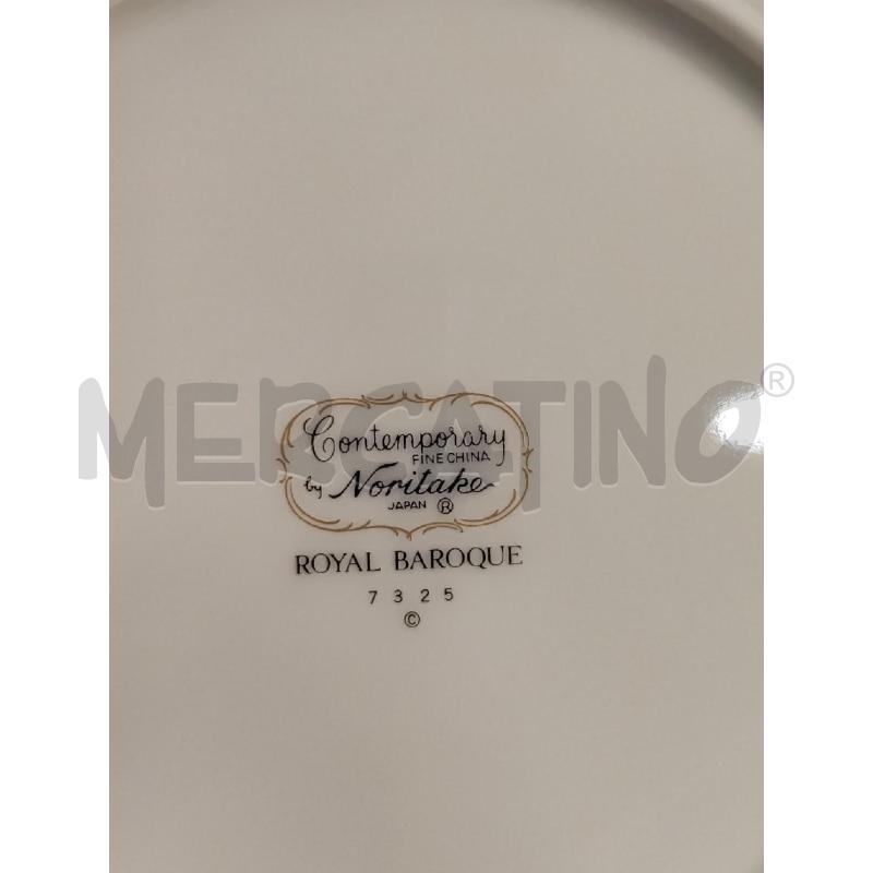 VASSOI 1 OVALE 1 TONDO + 1 CIOTOLA ROYAL BAROQUE FIORI RIGO BLU | Mercatino dell'Usato Vinci - fraz. sovigliana 3