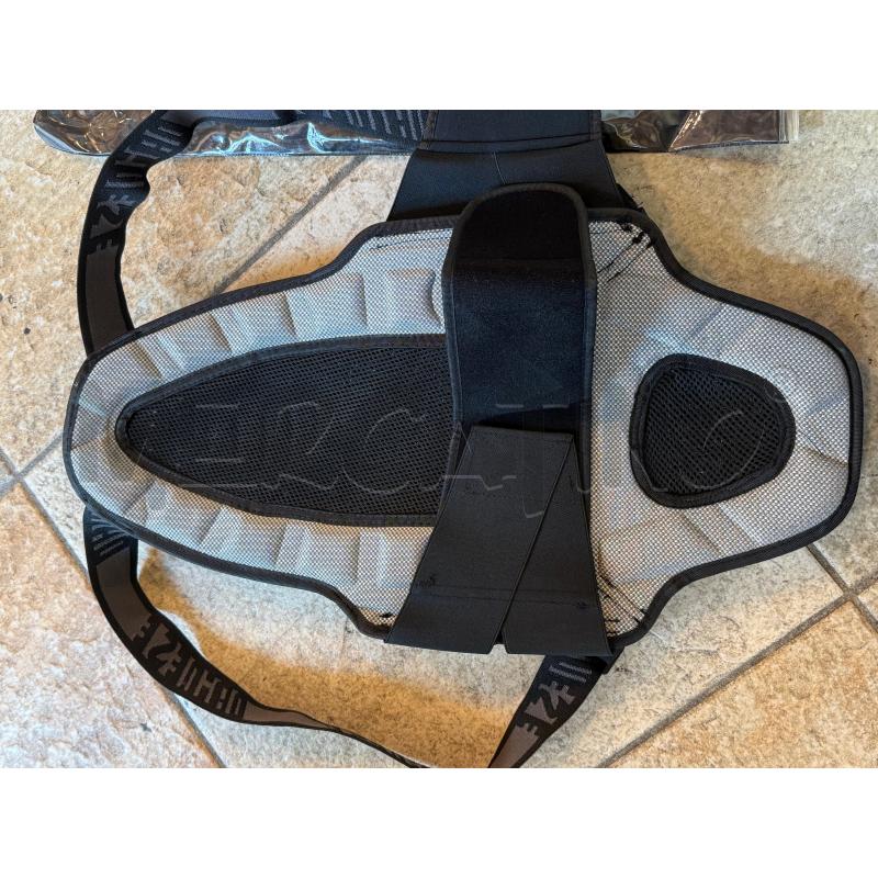 PARA SCHIENA DAINESE NERO | Mercatino dell'Usato Genova sampierdarena 3