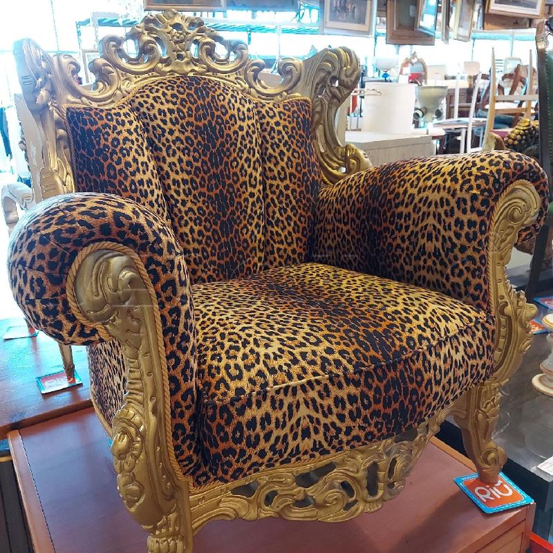 POLTRONA LEOPARDATA  | Mercatino dell'Usato Genova sampierdarena 1