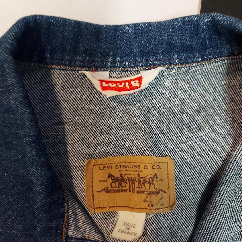 SMANICATO DONNA LEVIS SCURO | Mercatino dell'Usato Genova sampierdarena 2
