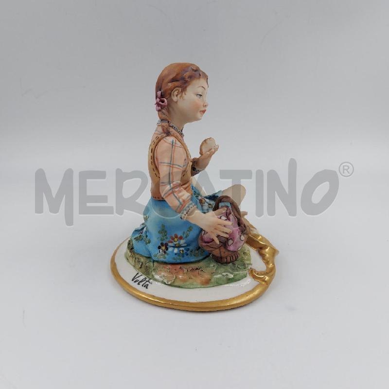 STATUINA BIMBA SEDUTA CON PANE CAPO VOLTA | Mercatino dell'Usato Genova sampierdarena 2