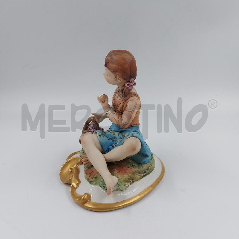 STATUINA BIMBA SEDUTA CON PANE CAPO VOLTA | Mercatino dell'Usato Genova sampierdarena 4