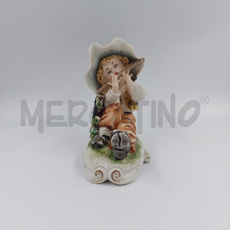 STATUINA BIMBA SEDUTO CHE SUONA CAPO T.GALL | Mercatino dell'Usato Genova sampierdarena 1