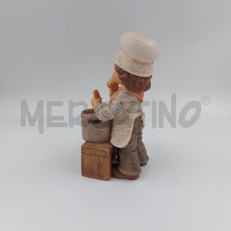 STATUINA BIMBO CHE CUCINA | Mercatino dell'Usato Genova sampierdarena 4